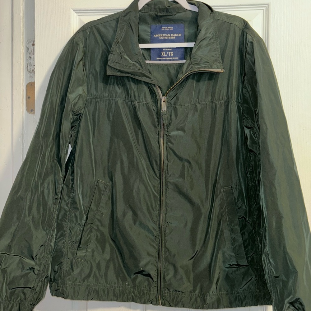 AE windbreaker NWOT‼️BOGO‼️